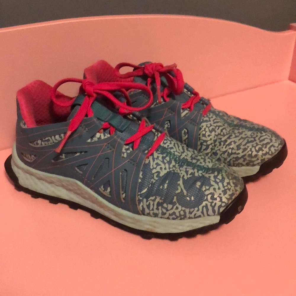 Girls size 1 adidas tennis shoes teal pink sneaker